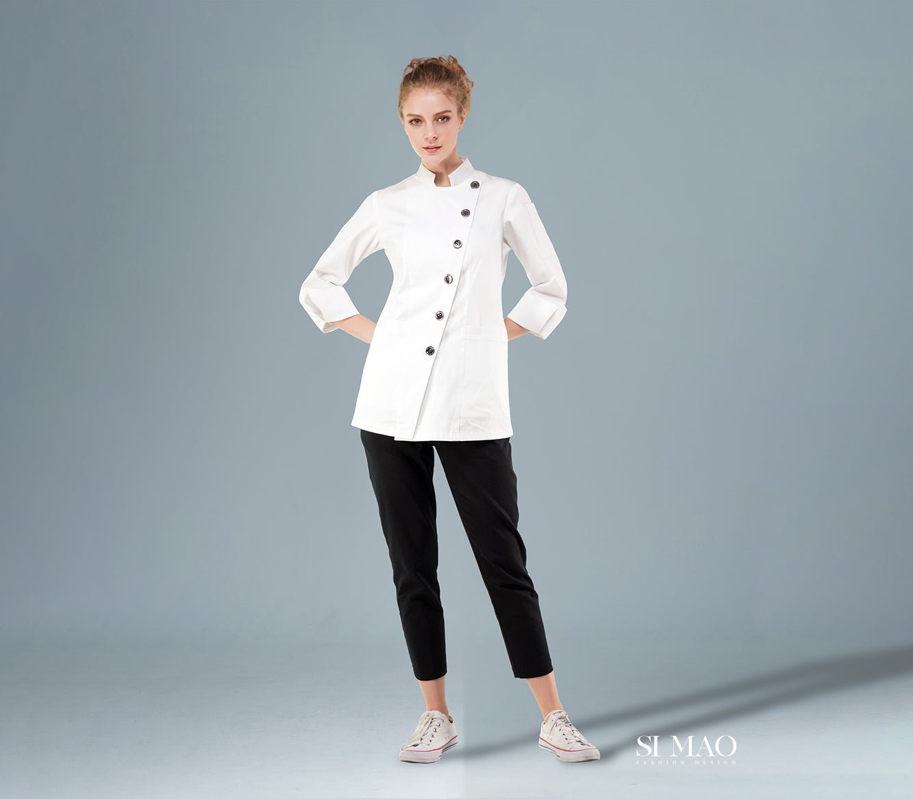 紅吊帶藍圍裙廚師服