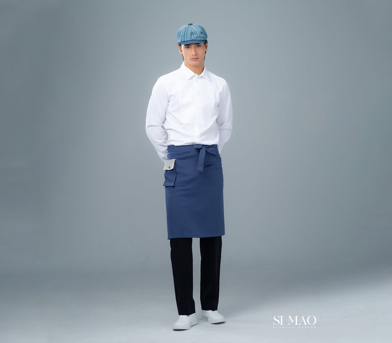 白衫深藍圍裙外場服