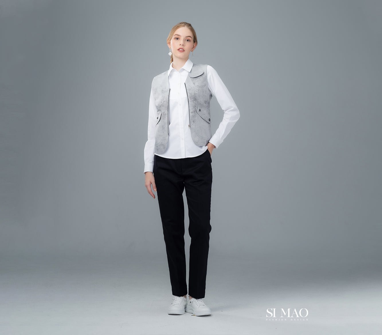 淺灰渲染背心外場服